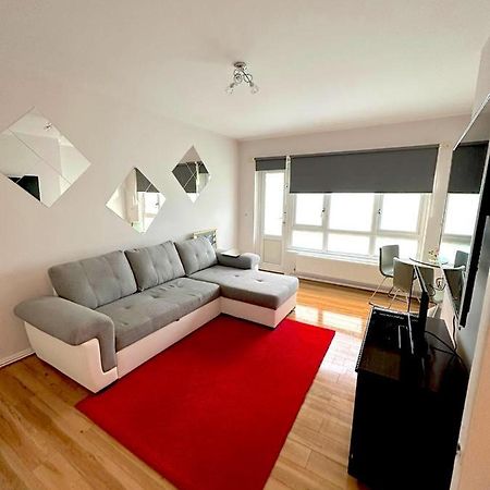 Апартаменти 303 Alexandra Avenue Ha2 9Dx Pinner Екстер'єр фото